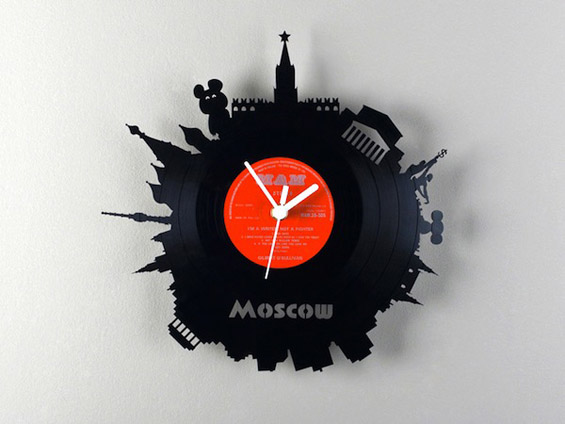 Градски часовници изработени од винилски плочи