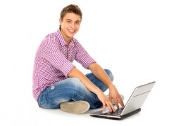 Мажите не треба да го држат лаптопот на нивните бутови