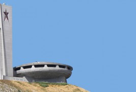 Напуштениот комунистички споменик во Бугарија