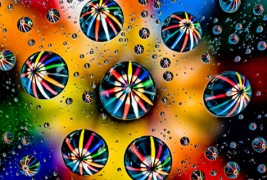 Магична рефлексија во ситни капки вода