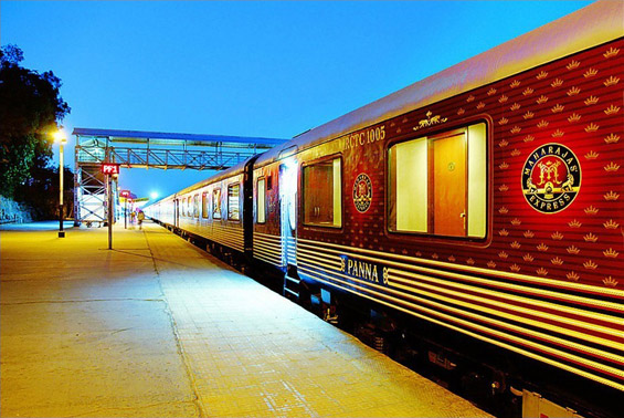 Најскапиот воз во Индија
