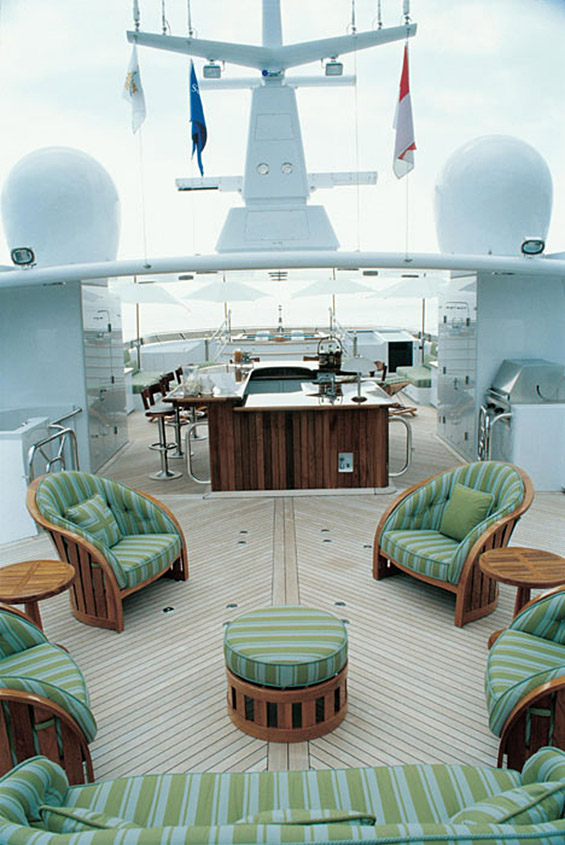 Луксузна јахта за прекрасен одмор