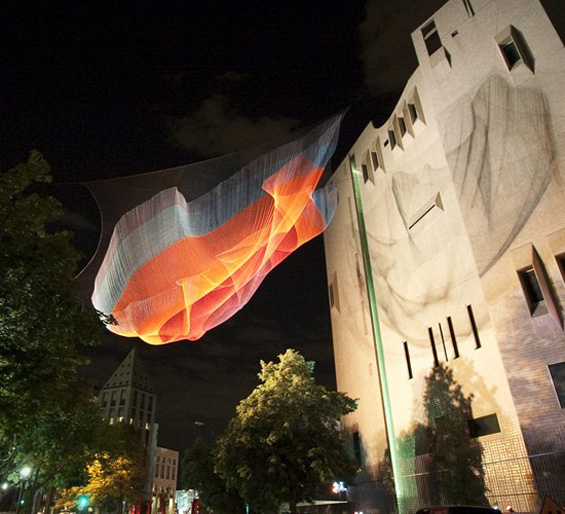 Вонземски летечки скулптури