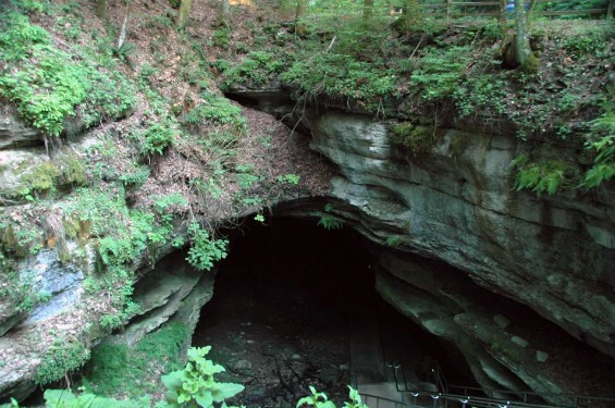 Мамутска Пештера