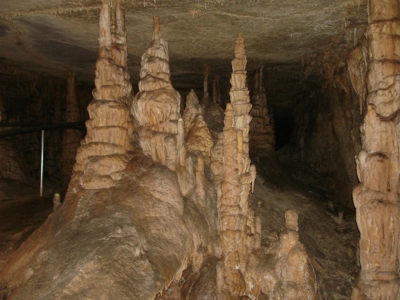 Мамутска Пештера