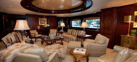 Луксузна јахта за прекрасен одмор