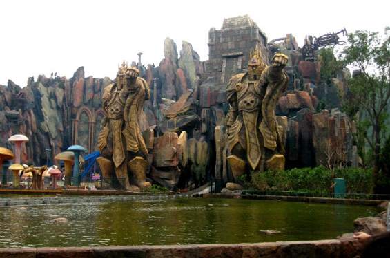 Забавен парк инспириран од „World of Warcraft“ и „Starcraft“