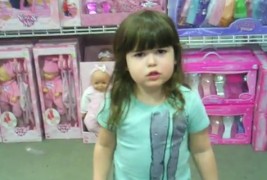 Мало девојче се бунтува против машко-женските стереотипи