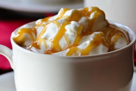 Топла мока од карамела