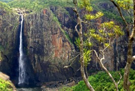 Извонредните Валаманови водопади