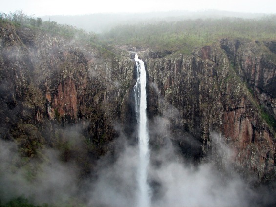 Извонредните Валаманови водопади