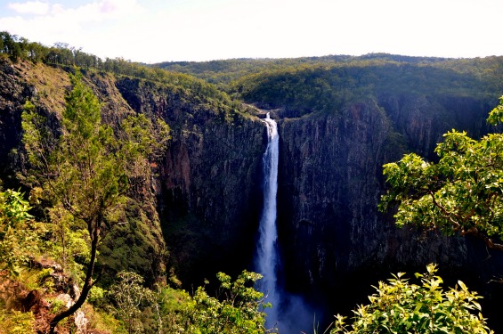 Извонредните Валаманови водопади
