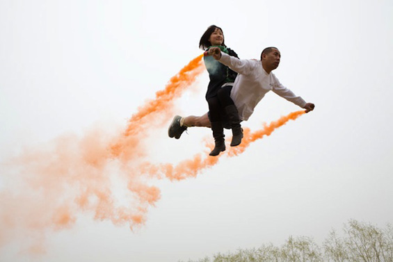 (7) Интересен склоп од акробатика и магија Интересен склоп од акробатика и магија