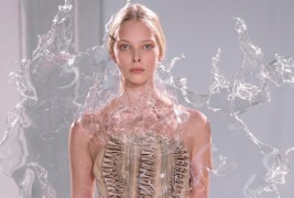 Футуристичките модни креации на младата и талентирана Ирис ван Херпен