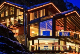 Прекрасна вила во швајцарските Алпи