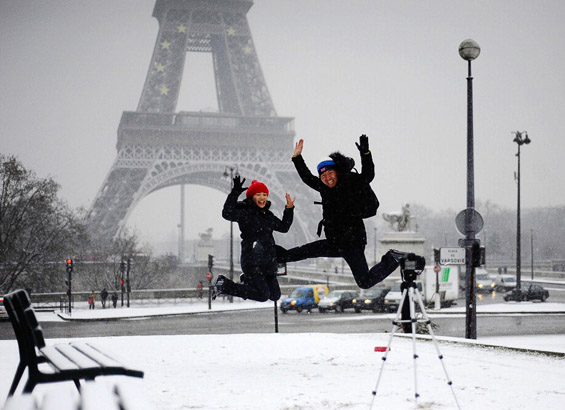 Туризам со виртуелни водичи и без пасоши