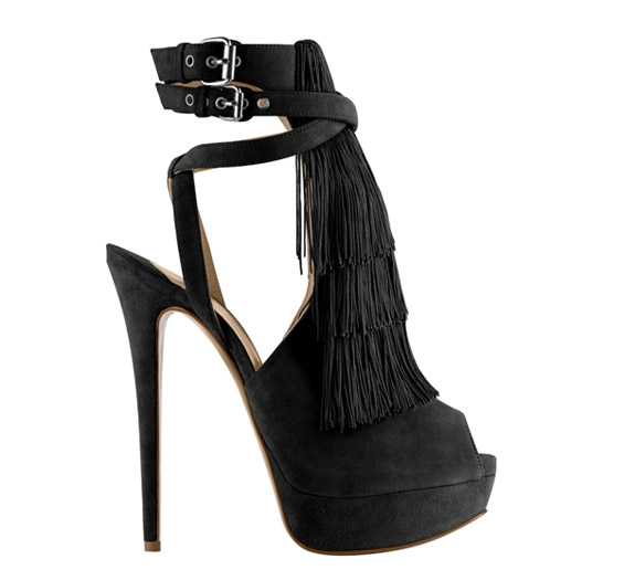 (19) Чевлите на Кристијан Лубутен - сон на секоја жена Чевлите на Кристијан Лубутен - сон на секоја жена