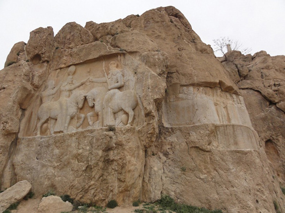 Гробниците на персиските фараони