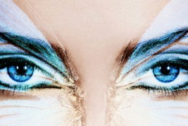 Метаморфоза на женско лице во пеперутка