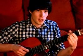 Микс од 21 љубовна песна за Денот на вљубените