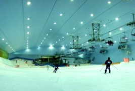 Прекрасниот затворен зимски ски-центар во Дубаи