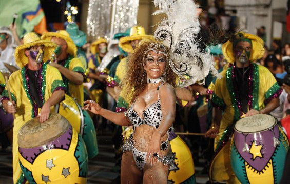 Карневалот во Рио – експлозија на бои и звуци