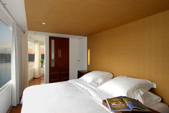 (13) Луксузно крстарење по Амазон Луксузно крстарење по Амазон