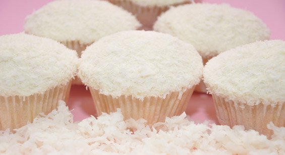 Снежни мини ванила тортички