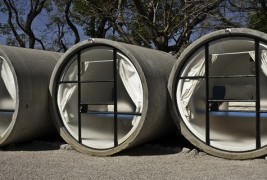 Хотелски соби сместени во бетонски цевки