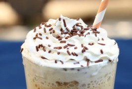 Ледено ванила кафе