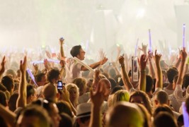 Најголемата журка во бело