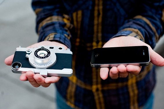 Футрола која вашиот ајфон го трансформира во вистински фотоапарат