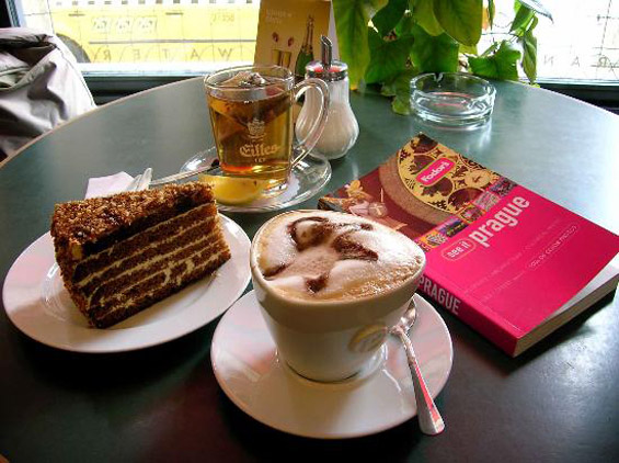 На кафе во Прага