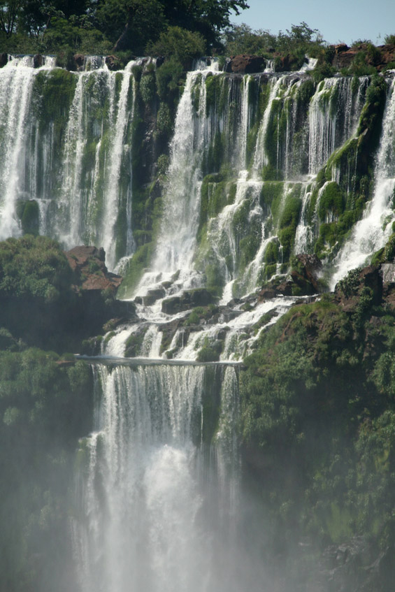 Легендата за создавањето на неверојатните водопади Игуасу