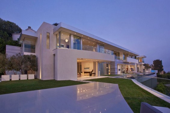 Калифорниска елитна куќа вредна 30 милиони долари