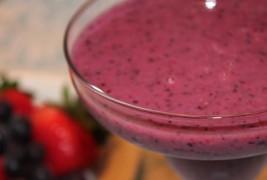 Вкусно смути од шумски плодови