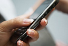 Зошто повеќе лажеме преку СМС пораки?