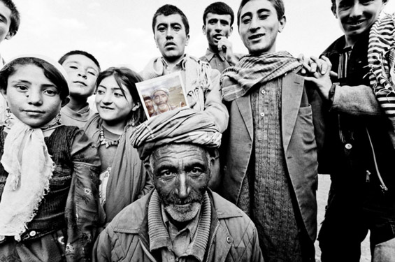 Фотографии од Авганистанци кои никогаш не виделе фотоапарат