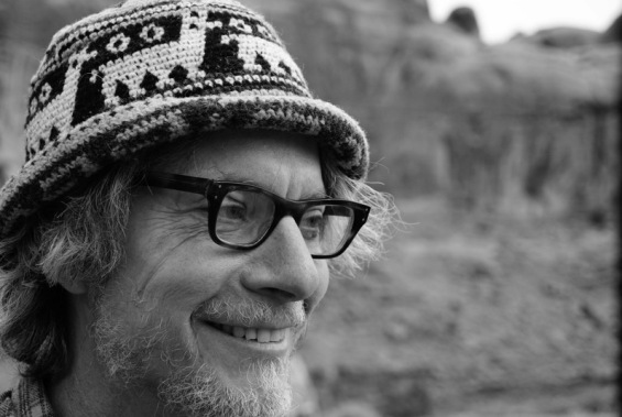 Човекот кој живее без пари