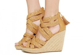 Какви сандалки ќе бидат во тренд ова лето?