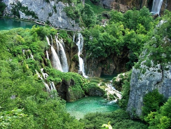 Прекрасниот национален парк Плитвички Езера во Хрватска