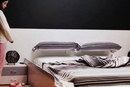 Кревет кој сам ја мести постелата