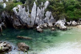 Магична мини плажа отсечена од морето