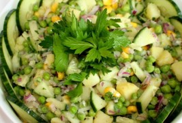 Мешана салата со компир