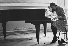 Поезија: Неминлив дел од животот или?