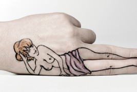 Самозадоволување со новата кампања на Плејбој