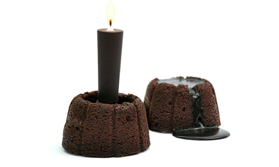 Чоколадна свеќа која можете да ја изедете