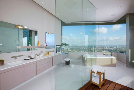 Луксузна куќа со панорамски поглед над Лос Анџелес