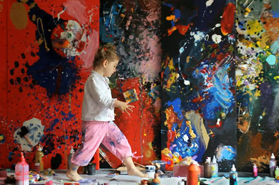 5-годишно девојче заработува по 12.000 долари за продадена уметничка слика