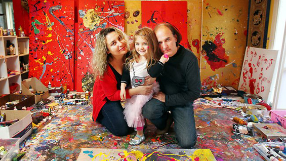 5-годишно девојче заработува по 12.000 долари за продадена уметничка слика